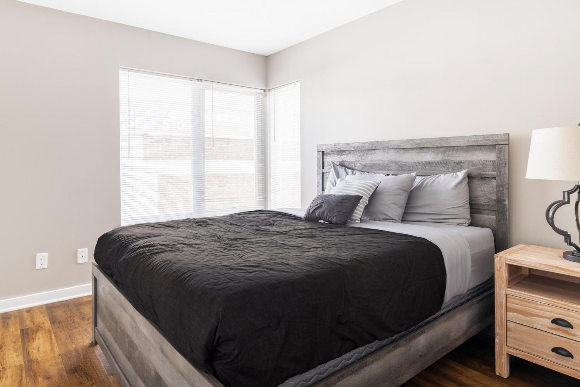 Luxury Downtown Townhome Unit 13 Cleveland Buitenkant foto